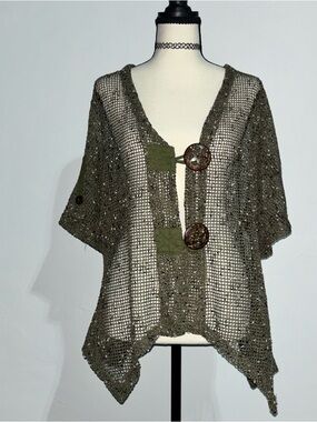 Kaktus Olive Green Open-Weave Crochet Cardigan with Decorative Buttons